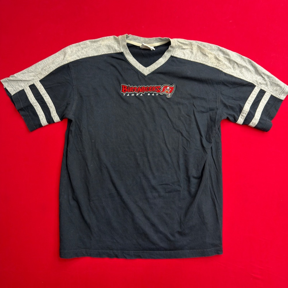 Vintage Y2K NFL Tampa Bay Buccaneers T-Shirt Mens XL Black Grey V-Neck grail
